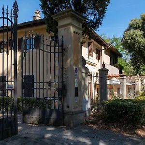  Appartamento Machiavelli Con Patio E Parcheggio By Prestige